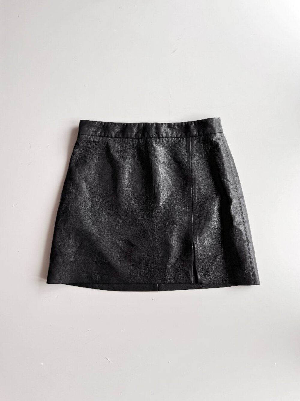 Aritzia WILFRED Patio Black Vegan Leather Mini Skirt, Size 6
